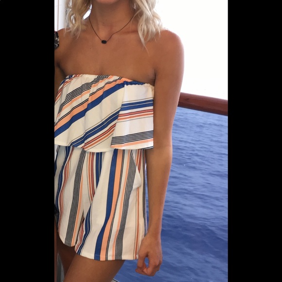 Striped Strapless Romper - Picture 2 of 4